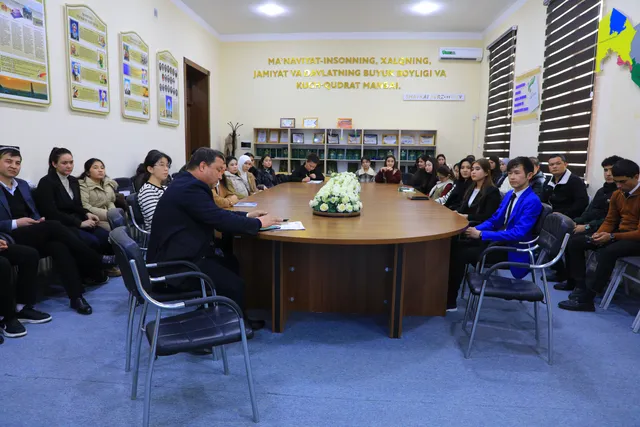 KORRUPSIYAGA QARSHI KURASHISH BO‘YICHA DAVRA SUHBATI TASHKIL ETILDI