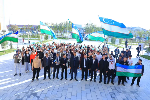 Davlat bayrog‘i qabul qilingan kun munosabati bilan ommaviy yurish marafoni o‘tkazildi
