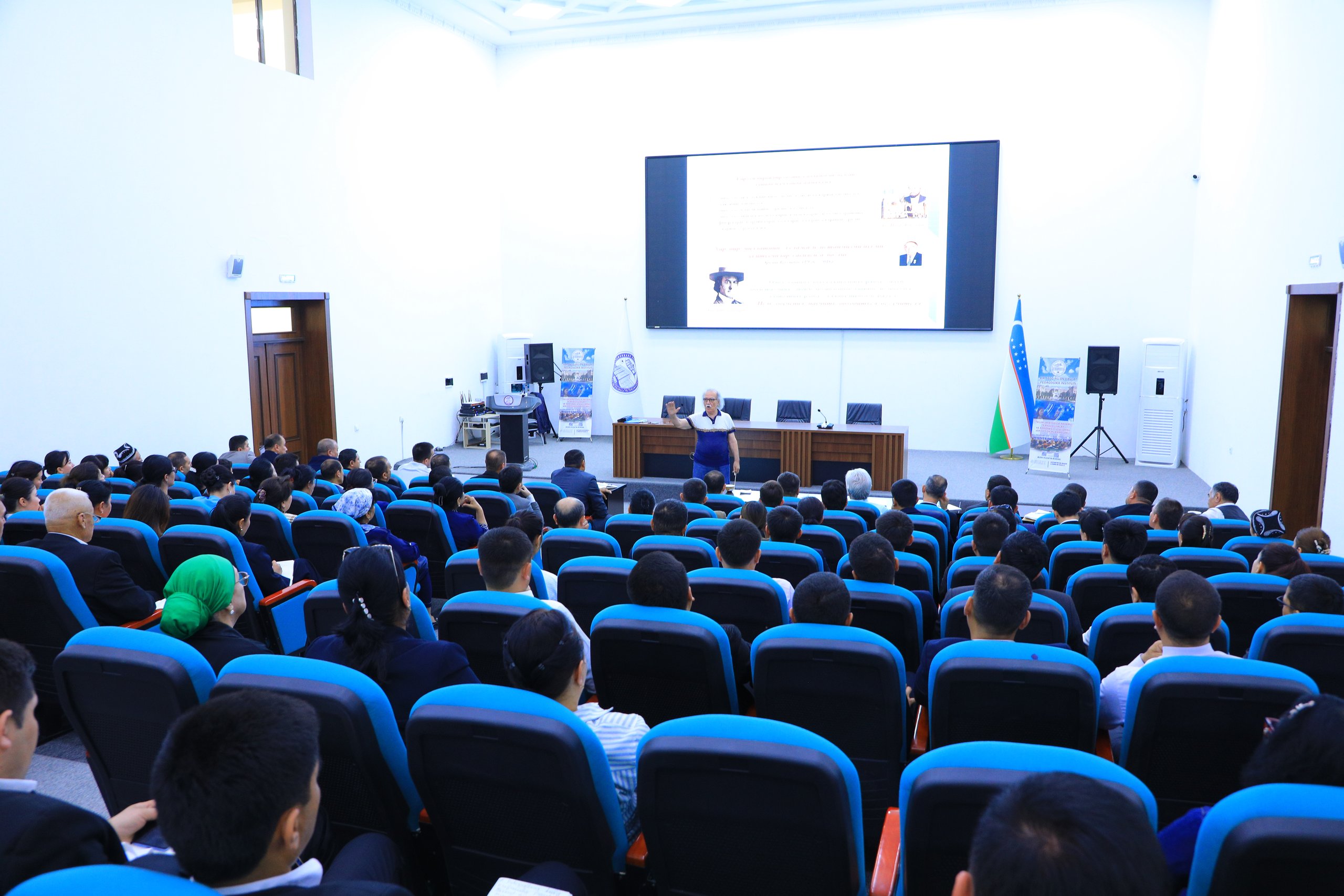 “O‘qituvchi professionalligini oshirish” mavzusida seminar-trening o‘tkazildi