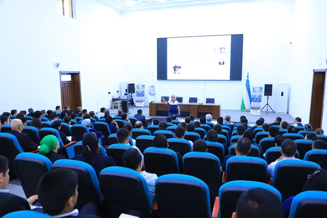 “O‘qituvchi professionalligini oshirish” mavzusida seminar-trening o‘tkazildi