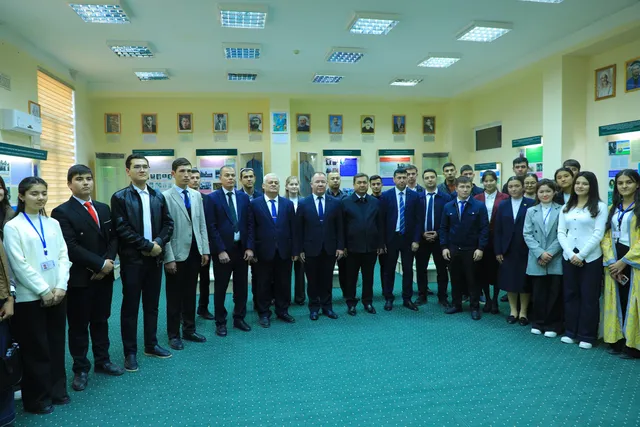 REKTOR BOSHCHILIGIDA TALABA-YOSHLAR QATAG‘ON QURBONLARI HAYOTI BILAN TANISHDI