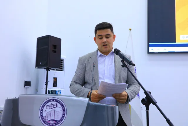 Siyosiy-ma’rifat soati