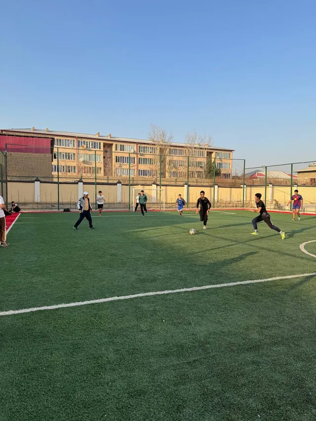 “TALABALAR LIGASI” DOIRASIDA MINI-FUTBOL MUSOBAQALARI DAVOM ETMOQDA…