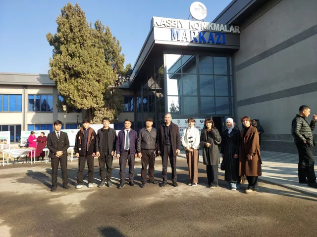 Kattaqo‘rg‘on shahrida “Karyera kuni” mehnat yarmarkasi o‘tkazildi