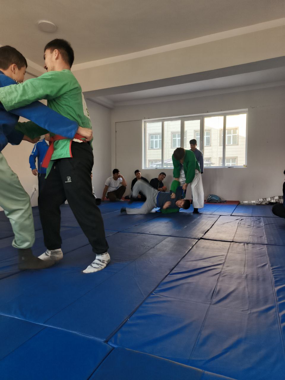 SPORT KLUBI QOSHIDAGI KURASH TUGARAGI FAOLIYATIDAN
