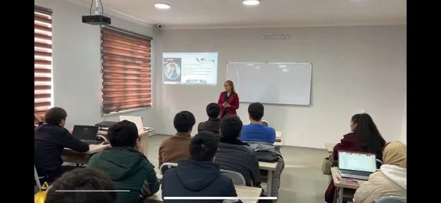 Indoneziyalik o‘qituvchi Debby Putri master-klasslar o‘tkazdi