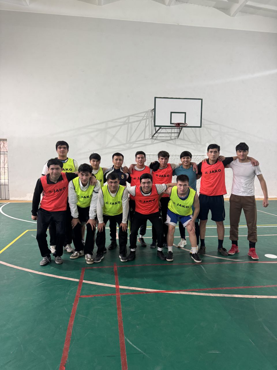 Institutda talabalar o‘rtasida futbol ligasi musobaqasi bo‘lib o‘tdi